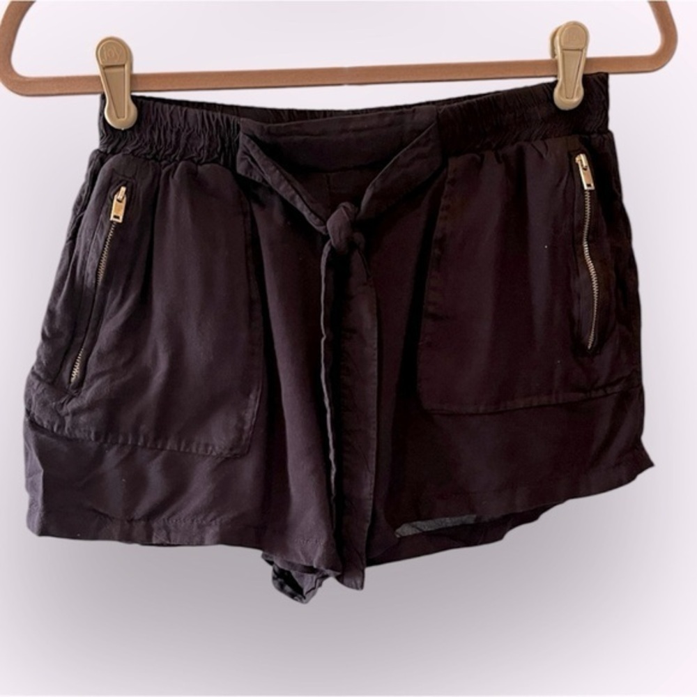 🥑New Look Black Rayon Tie-Waist Shorts – Pocket & Zip Detail CLEARANCE